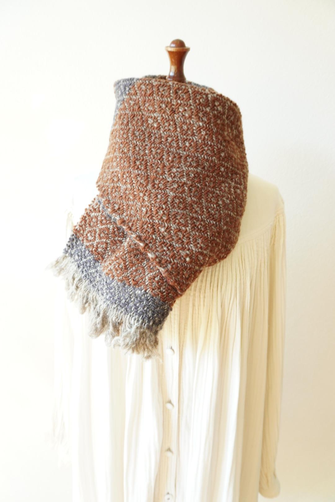 ホームスパン　雪の結晶柄マフラー　チョコ×パープル×ナチュラルグレー