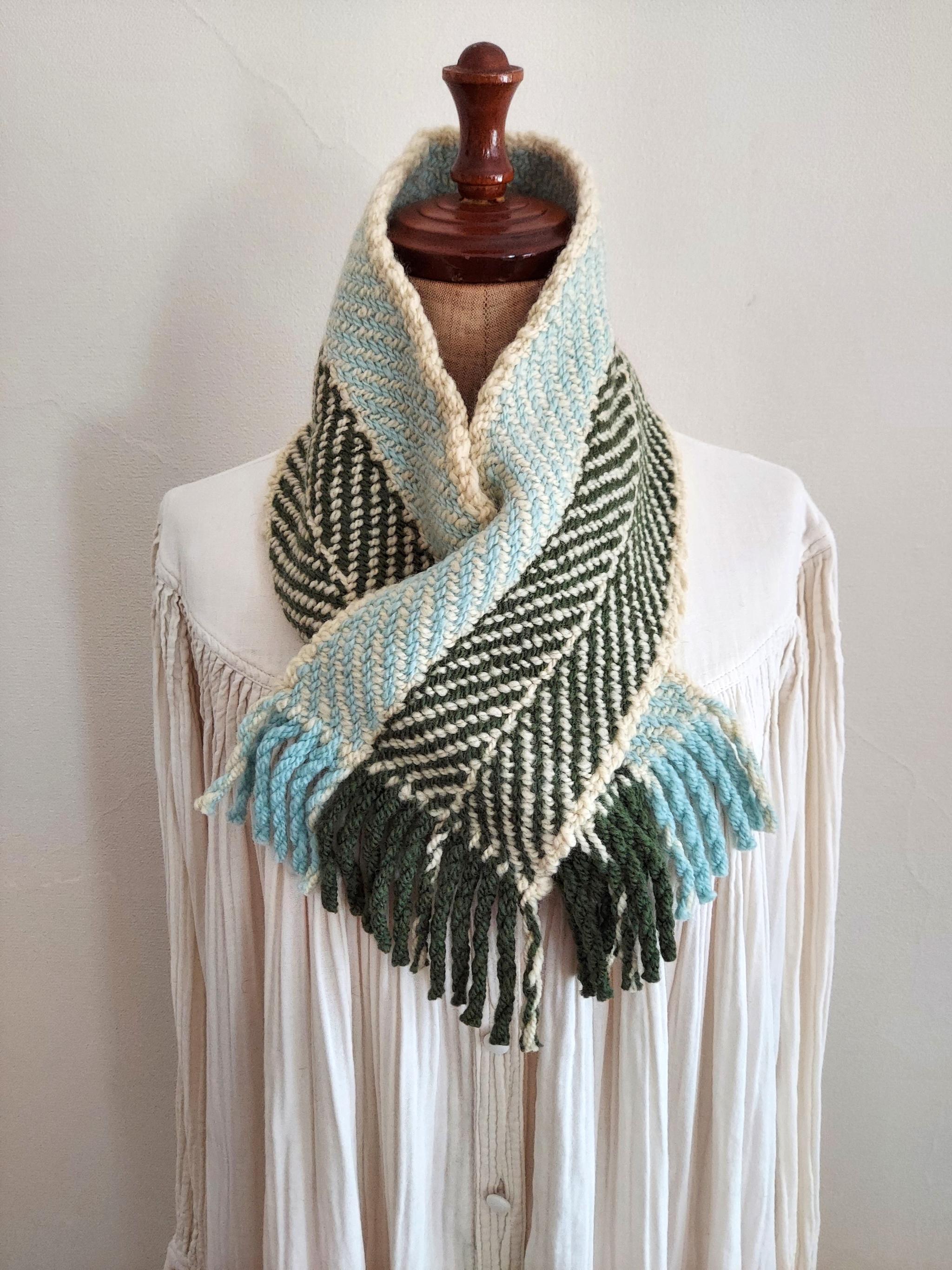 ホームスパン Herring boneちびマフラー　カーキ×水色