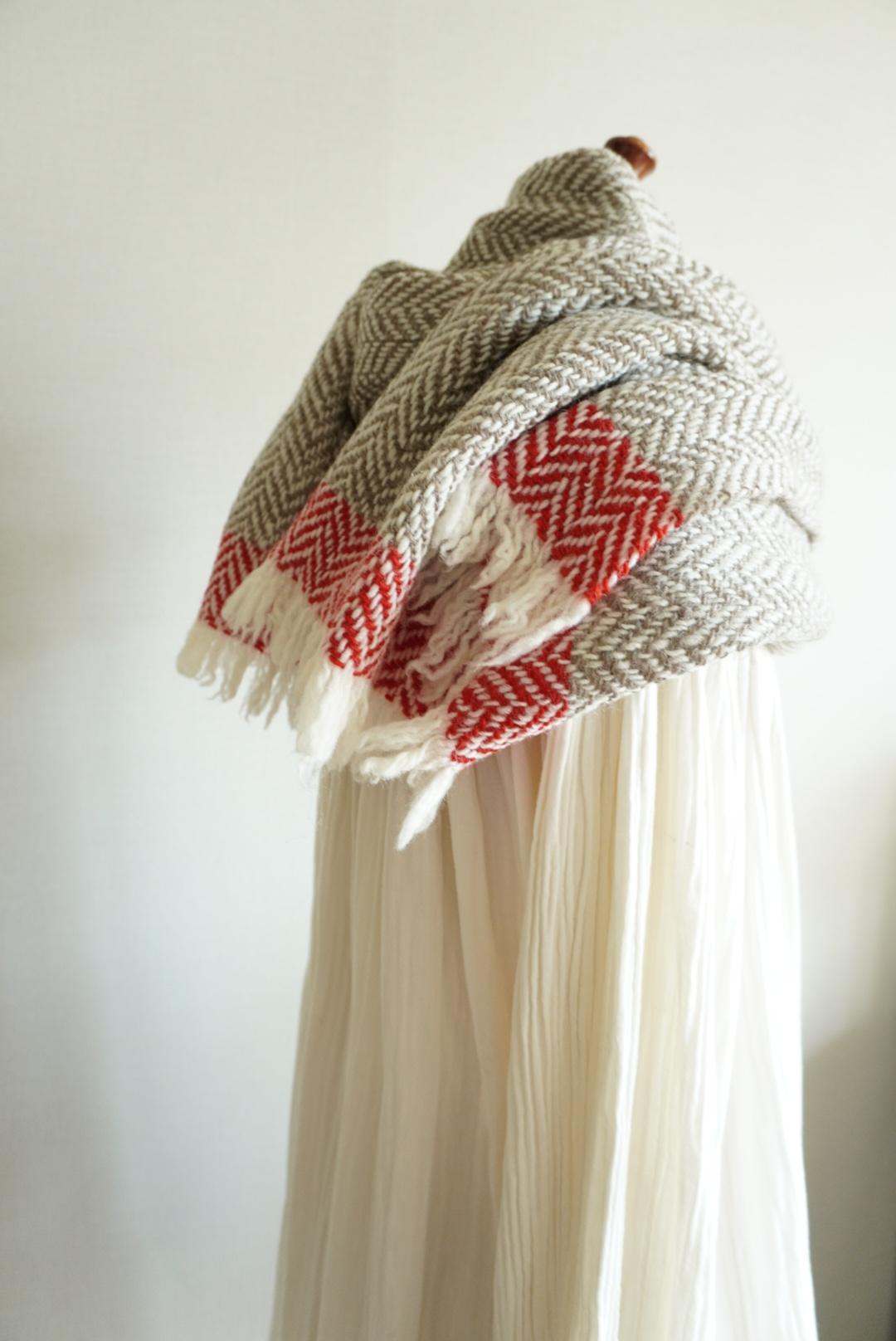 ホームスパンショール 　赤×ナチュラルグレー