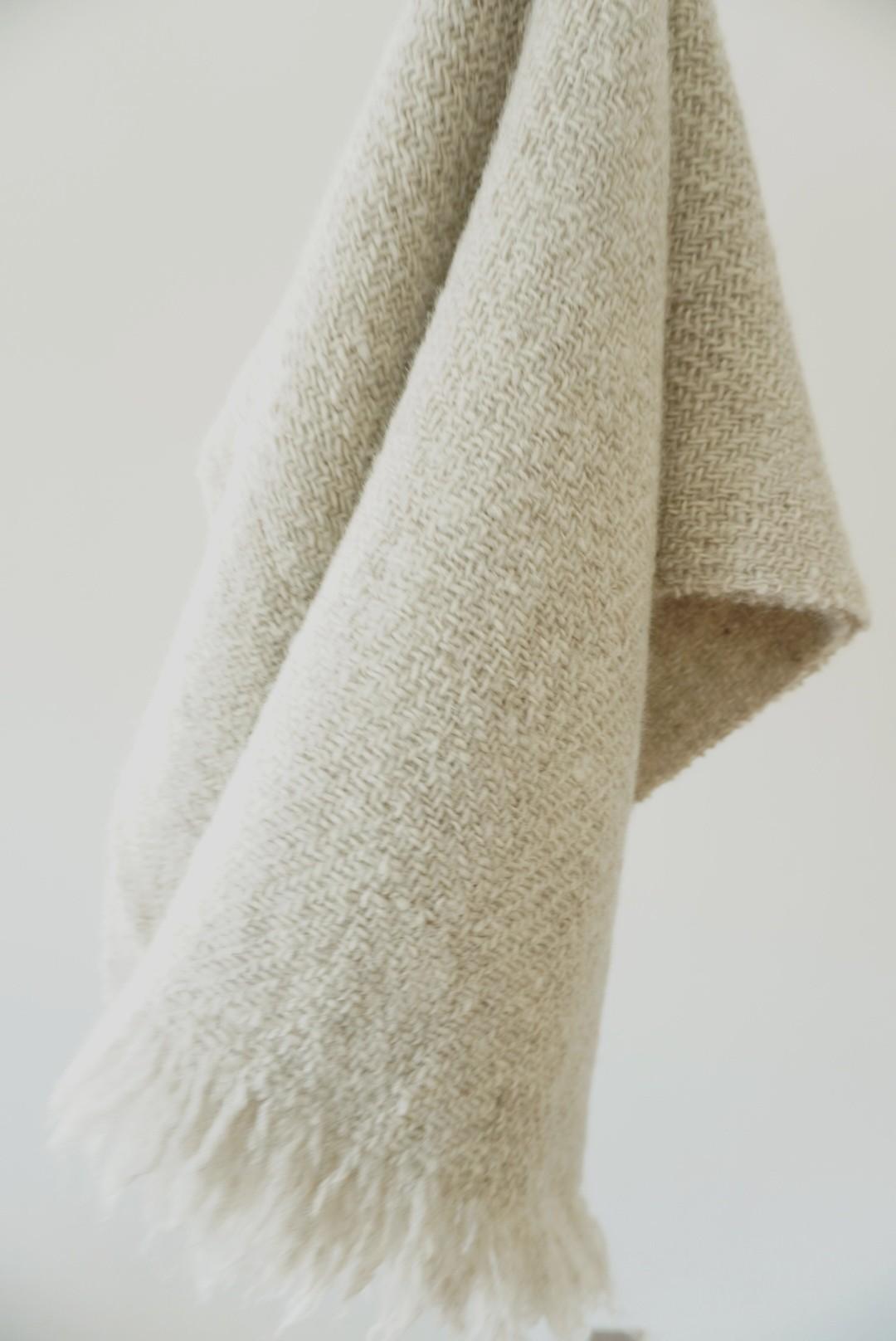 ホームスパン　Herring boneショール　ライトグレー