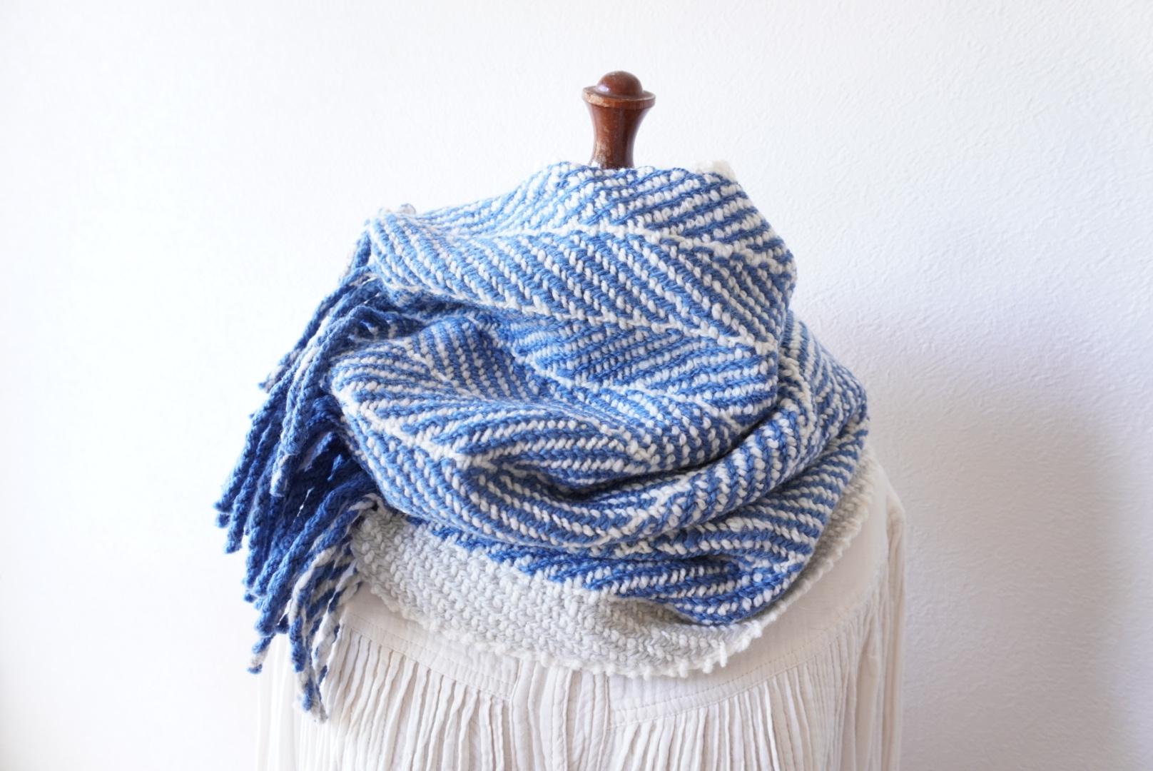 Herring boneスヌード　水色×ナチュラルライトグレー